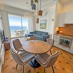 Seaside Escape With Terrace - Nice