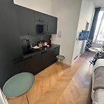 Central Nice Studio Bright Modern & Walkable