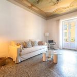 Nice Apartment With Balcony And Sea View
