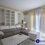Spacious Apartment With Terrace In The Cimiez District
