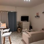 Joli Studio Avec Terrasse Au Calme