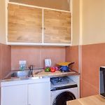 Lion Apt - Near City Center - Terrace - Happy Rentals
