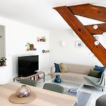 Bright Top Floor 2Br With Large Terrace In Nice Centre
