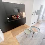 Central Nice Studio Bright Modern & Walkable