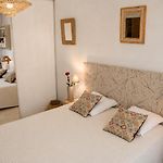 Sunny Terrace With Great View- Port, Beach & Garibaldi- 3 Rooms Apt