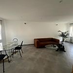140 M Apartment, 4 Bedrooms Sea Airport And Tram
