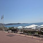 Bright Apartment With Garden Near Beach