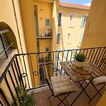 Studio Lumineux Avec Balcon Quartier Liberation