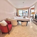 Cc G Terrasse Massenet - Private Parking Promenade
