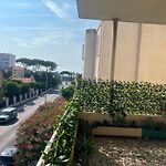 Appartement De Luxe A 5 Minutes De La Promenade Des Anglais, Vu Sur Mer , Proche De Toutes Les Commodites