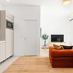 Bright & Charming 1 Bedroom