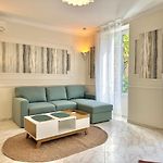 Beautiful 2-Bedroom Apartment 5-Minute Walk To Promenade Des Anglais