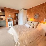 Treehouse In Les Oliviers, Sea View, Air Conditioning, Parking