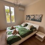La campagne en ville piscine, jardins et 2 chambres tout confort