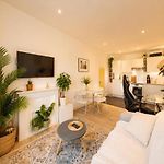 Modern And Central Apartment - Sea 2 Min Away