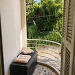 Charming 1-Bedroom Apartment With Small Terrace, Fully Equipped