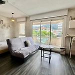 Bright Studio With Terrace Near The Tram