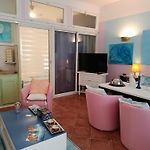 Sejour Chambre Sdbs Wc Exclusifs 2 P Original Atypique Chez L\'Habitante Annie 200 M Mer Plages Promenade Des Anglais Nice
