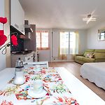 Blue Lagon Five Stars Holiday House