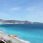 Appartement 3 pièces Nice Promenade des anglais dernier étage vue mer solarium