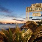 Chill Out Apartment, 2 Mins From Beach