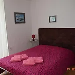 Adonis Aparthotel