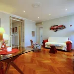 Heart Of The Center Superb Flat 50 Meters From The Sea