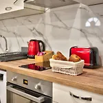 Apartment - Centre - *