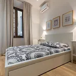 Latelier 2Br W Ac At 4 Min From The Beaches Of Old Nice Welkeys