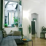 History-chic In Oldtown, *