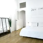 History-chic In Oldtown, Apartment *