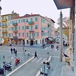 Gare Garibaldi République: Tranquil Private Near Tram *