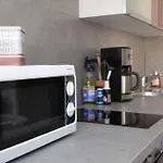 Studio A Nice Ensoleille Proche Centre Et Plage