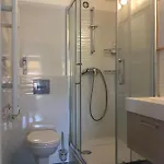 Apartment 100m De La