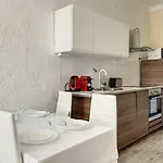 Apartment 2-bedrooms аpartment Port With Parking *