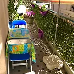 Chill Out Apartment, 2 Mins From * Nice