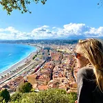 Promenade Des Apartment