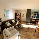 Apartment Sunny And Calm 2 Bed Place Du Pin