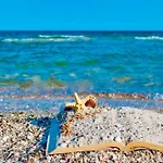 Studio On The Attic 3Min From The Sea & Main Street