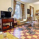 Nestor&Jeeves - Sixties - Central - Very Close Sea - Retro