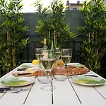 F2 Terrasse, Moderne, Hyper Centre, Clim, Ascenseur- Dubouchage Apartment *
