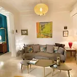 Apartment Homelivia, Luxueux Avec Jardin Prive