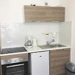 A 2 Pas De La Promenade Des Apartment Nice