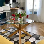 2 Bedroom - Hyper Center - Kitchen - Tramway - Balcony - Air Conditioner - Wifi *