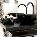 2 Bedroom - Hyper Center - Kitchen - Tramway - Balcony - Air Conditioner - Wifi Apartment *