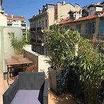 Downtown Studio & Large Terrace