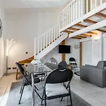 Massena Square - 1 Bdr Duplex With Ac