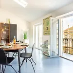 Ross 5- F2, Lumineux, Balcon, Loft, Clim, Vieux-nice *