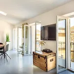 Ross 5- F2, Lumineux, Balcon, Loft, Clim, Vieux-nice *