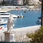 Apart Overlooking The Port Of Nice